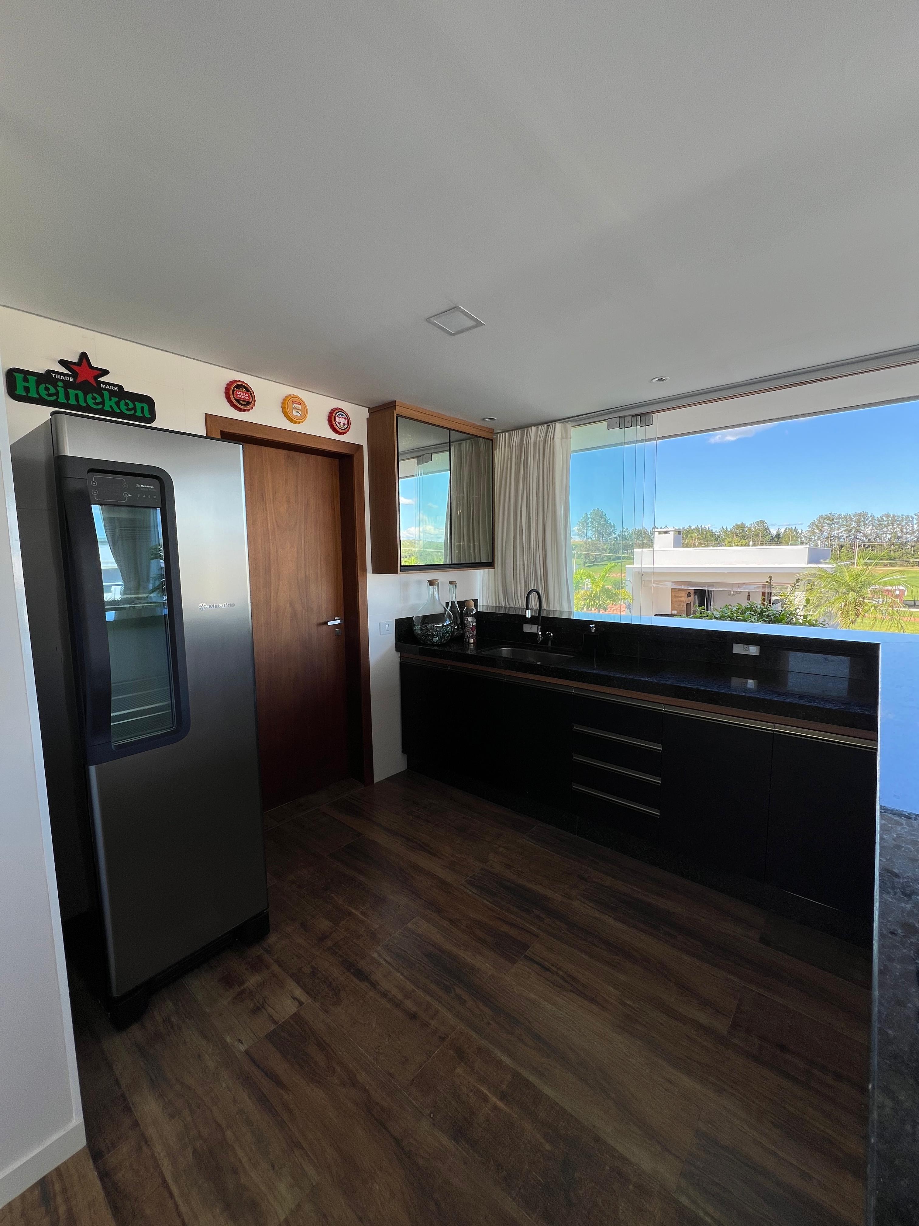 Casa de Alto Padrão à Venda no Riviera de Santa Cristina II – Porteira Fechada