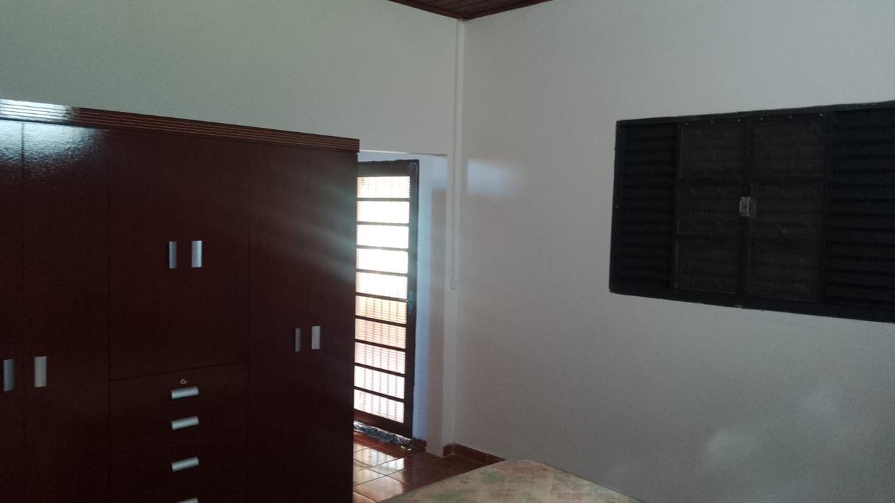 Vendo Chácara com 2.152m² em Tatuí-SP, próximo ao asfalto, escriturada