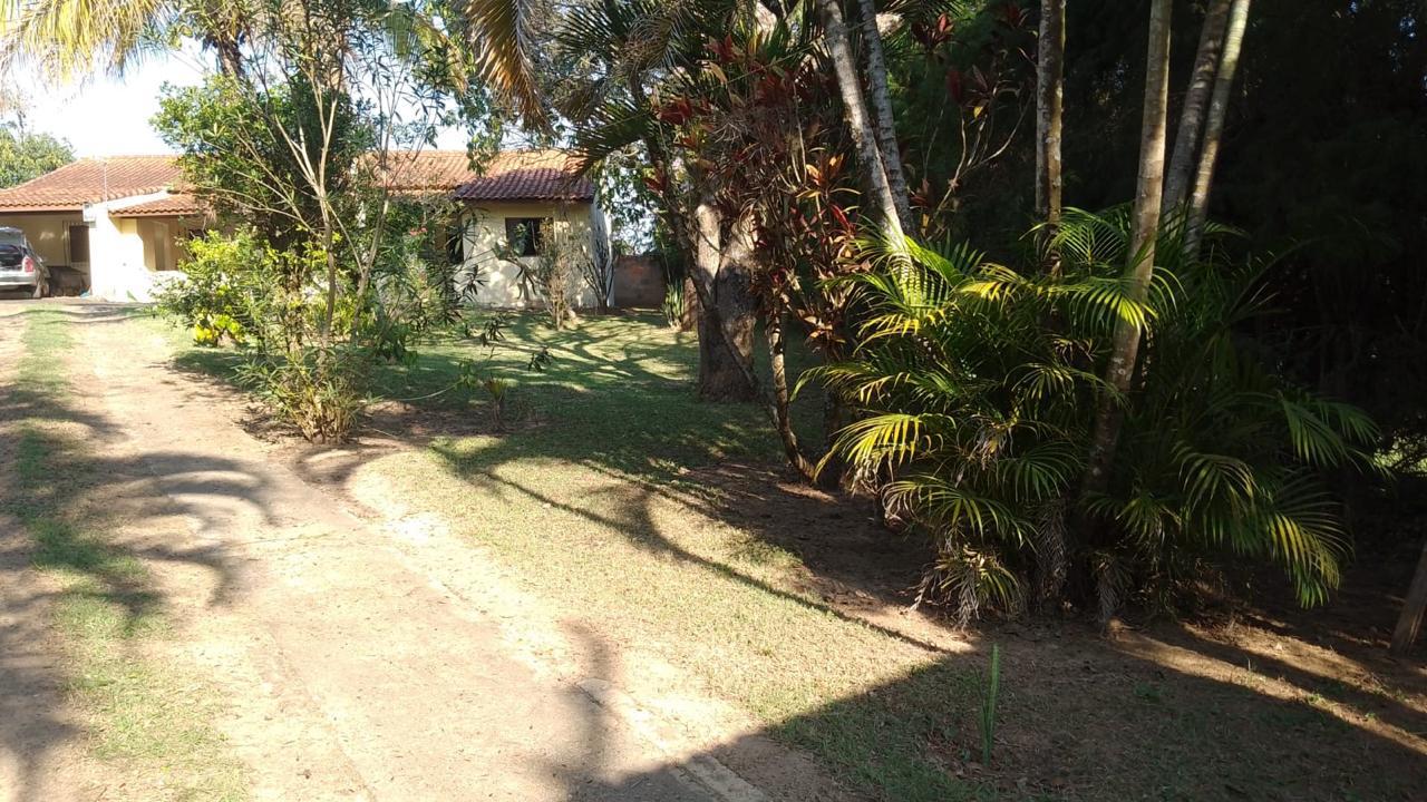 Vendo Chácara com 2.152m² em Tatuí-SP, próximo ao asfalto, escriturada