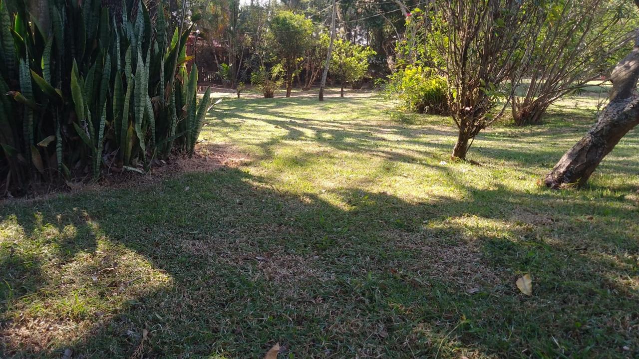 Vendo Chácara com 2.152m² em Tatuí-SP, próximo ao asfalto, escriturada