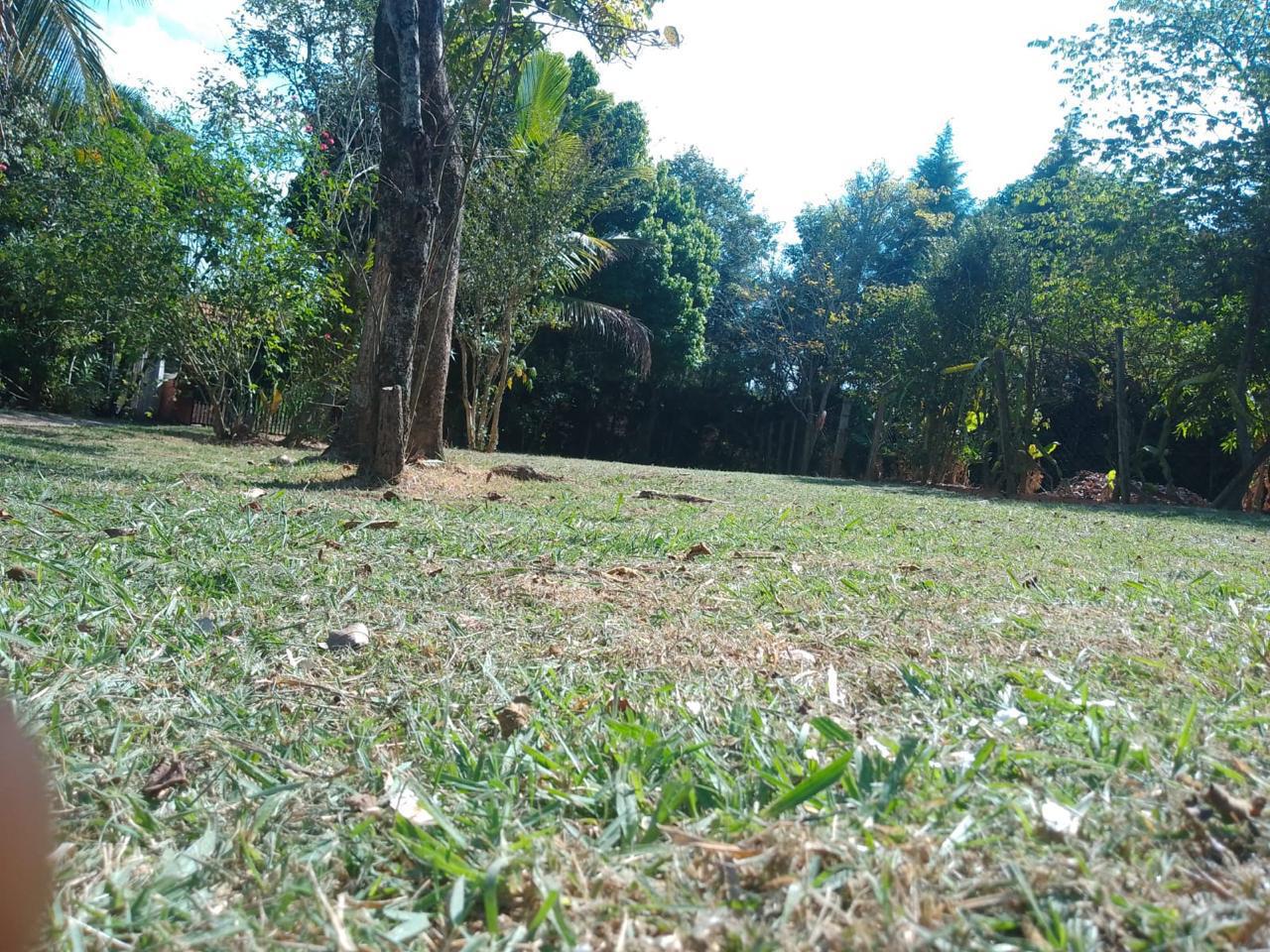 Vendo Chácara com 2.152m² em Tatuí-SP, próximo ao asfalto, escriturada