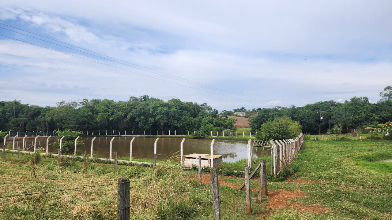 Chácara de Alto Padrão com Piscina, Suítes e Estrutura Completa por R$ 1,7 Mi