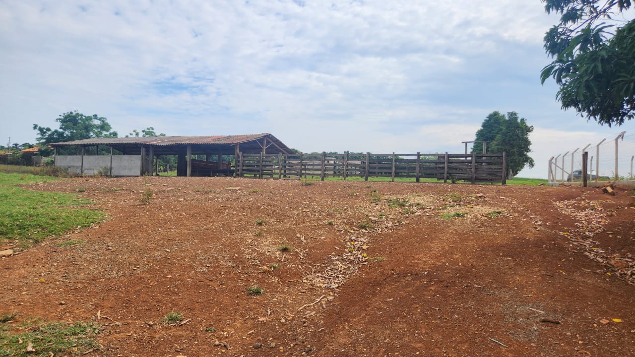 Chácara de Alto Padrão com Piscina, Suítes e Estrutura Completa por R$ 1,7 Mi
