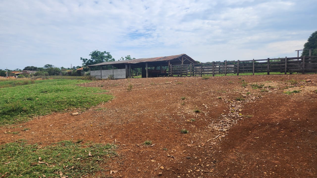 Chácara de Alto Padrão com Piscina, Suítes e Estrutura Completa por R$ 1,7 Mi