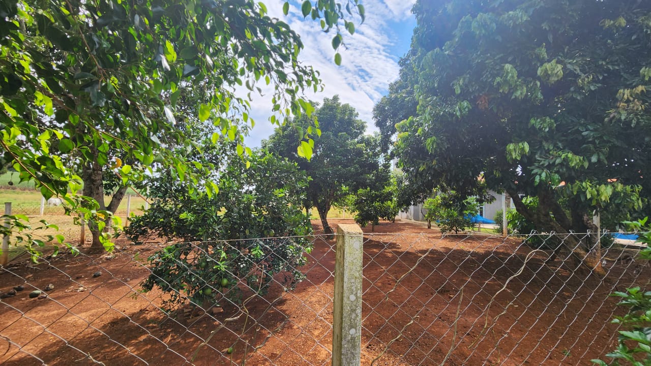 Chácara de Alto Padrão com Piscina, Suítes e Estrutura Completa por R$ 1,7 Mi