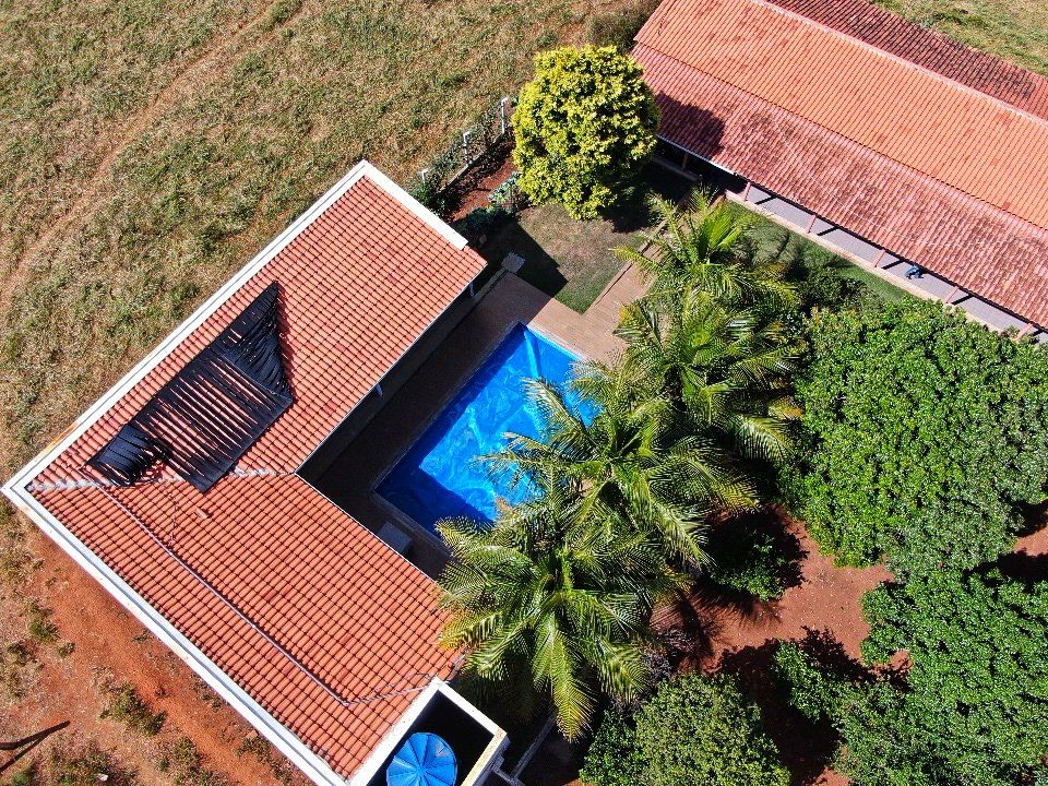 Chácara de Alto Padrão com Piscina, Suítes e Estrutura Completa por R$ 1,7 Mi