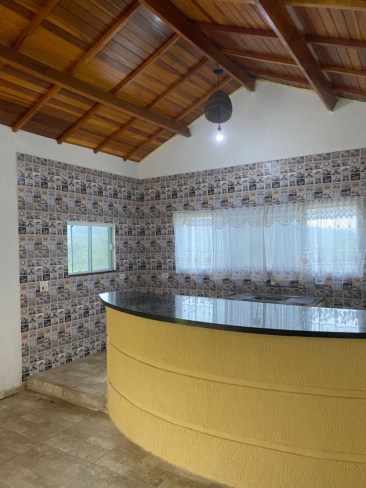 Chácara à venda em Porangaba, bairro Rio Bonito – Casa nova, aceita troca
