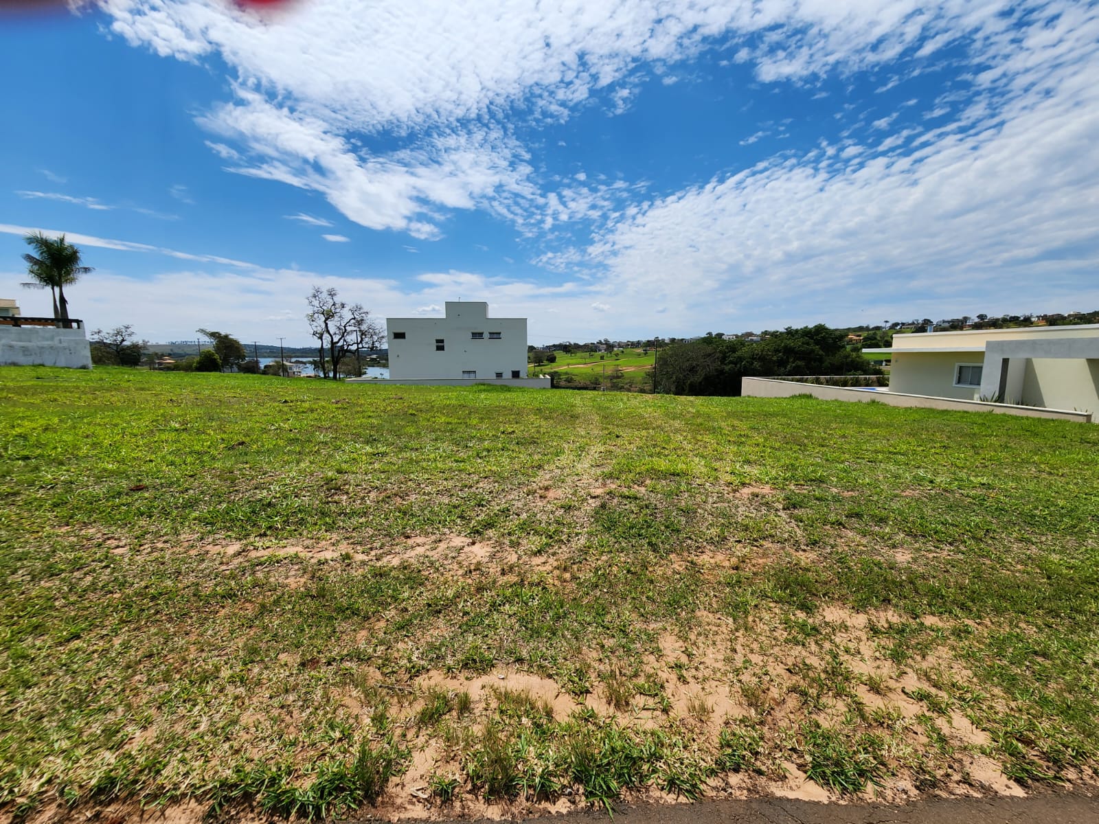 Riviera de Santa Cristina XIII – Terrenos exclusivos em localização nobre, prontos para construir
