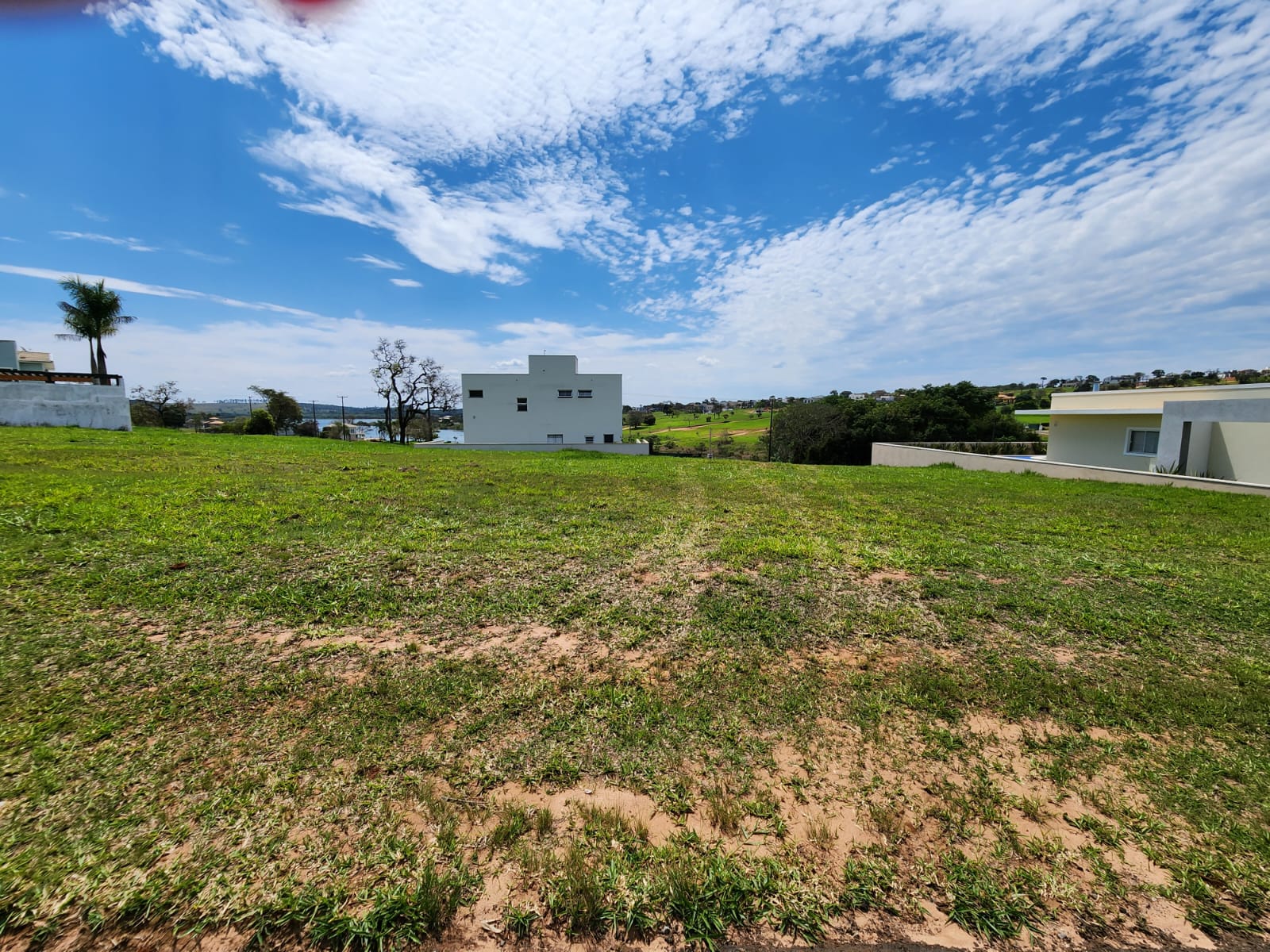 Riviera de Santa Cristina XIII – Terrenos exclusivos em localização nobre, prontos para construir