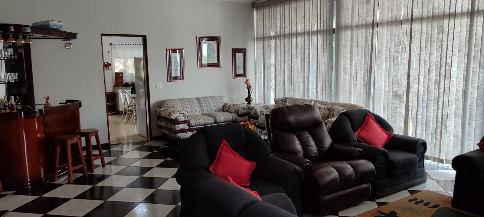 Aproveite: Casa com alma de chácara no coração de Tatuí!