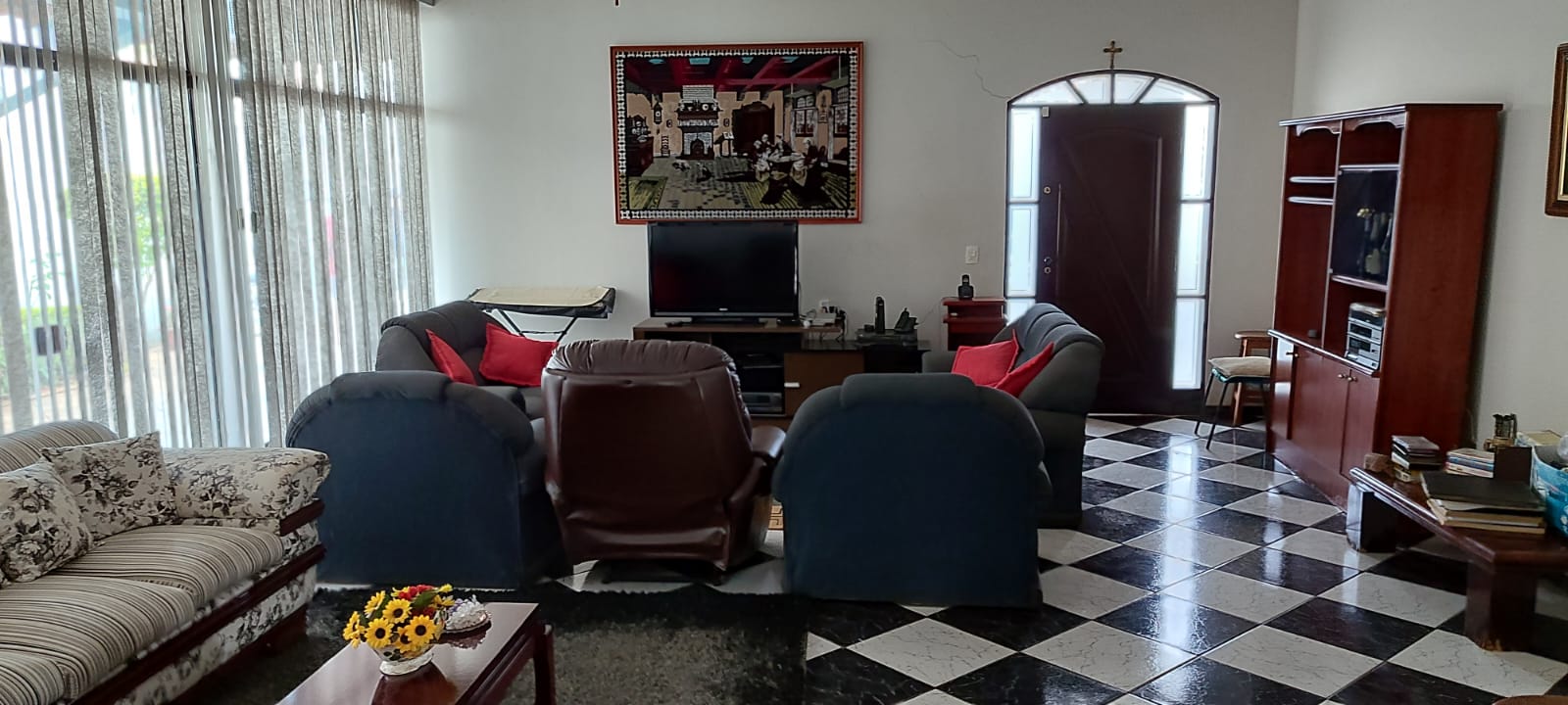 Aproveite: Casa com alma de chácara no coração de Tatuí!