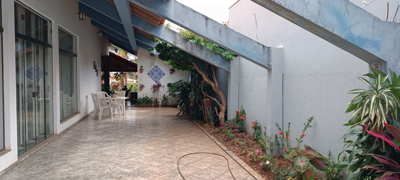 Aproveite: Casa com alma de chácara no coração de Tatuí!