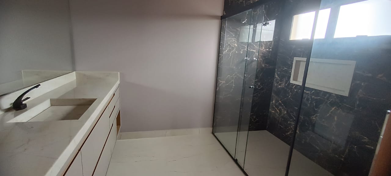 Viva o futuro com sofisticação no Reserva dos Ypês 3 — Casa de alto padrão com 3 dormitórios, energia solar e área gourmet integrada
