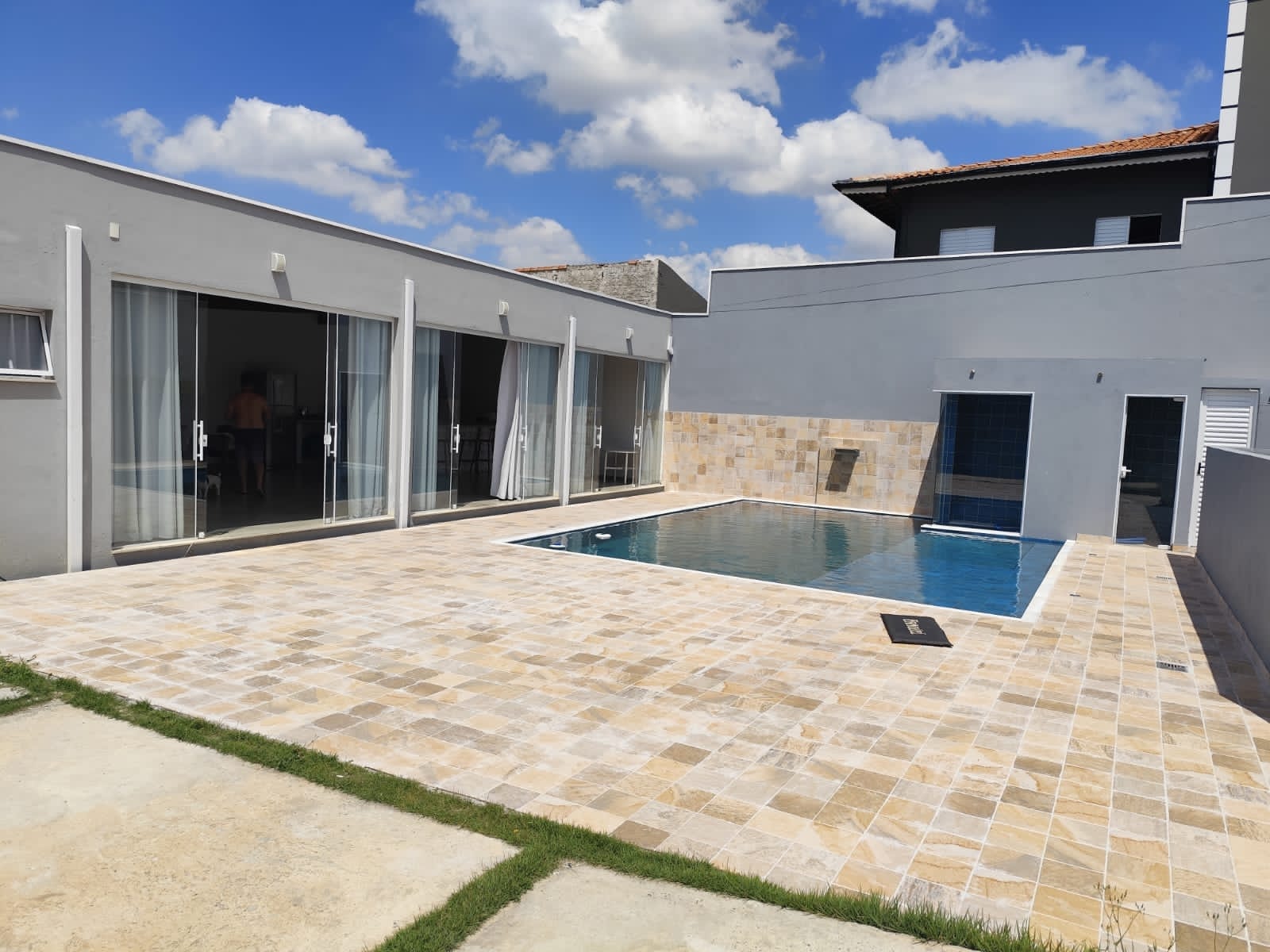 Casa nova com piscina à venda no bairro Colina Verde em Tatuí – SP