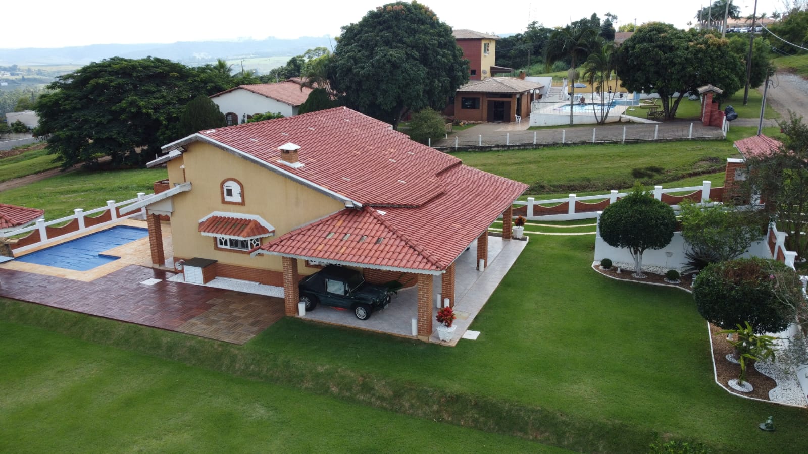 Casa Térrea com Piscina e Espaço Gourmet no Ninho Verde II Eco Residence
