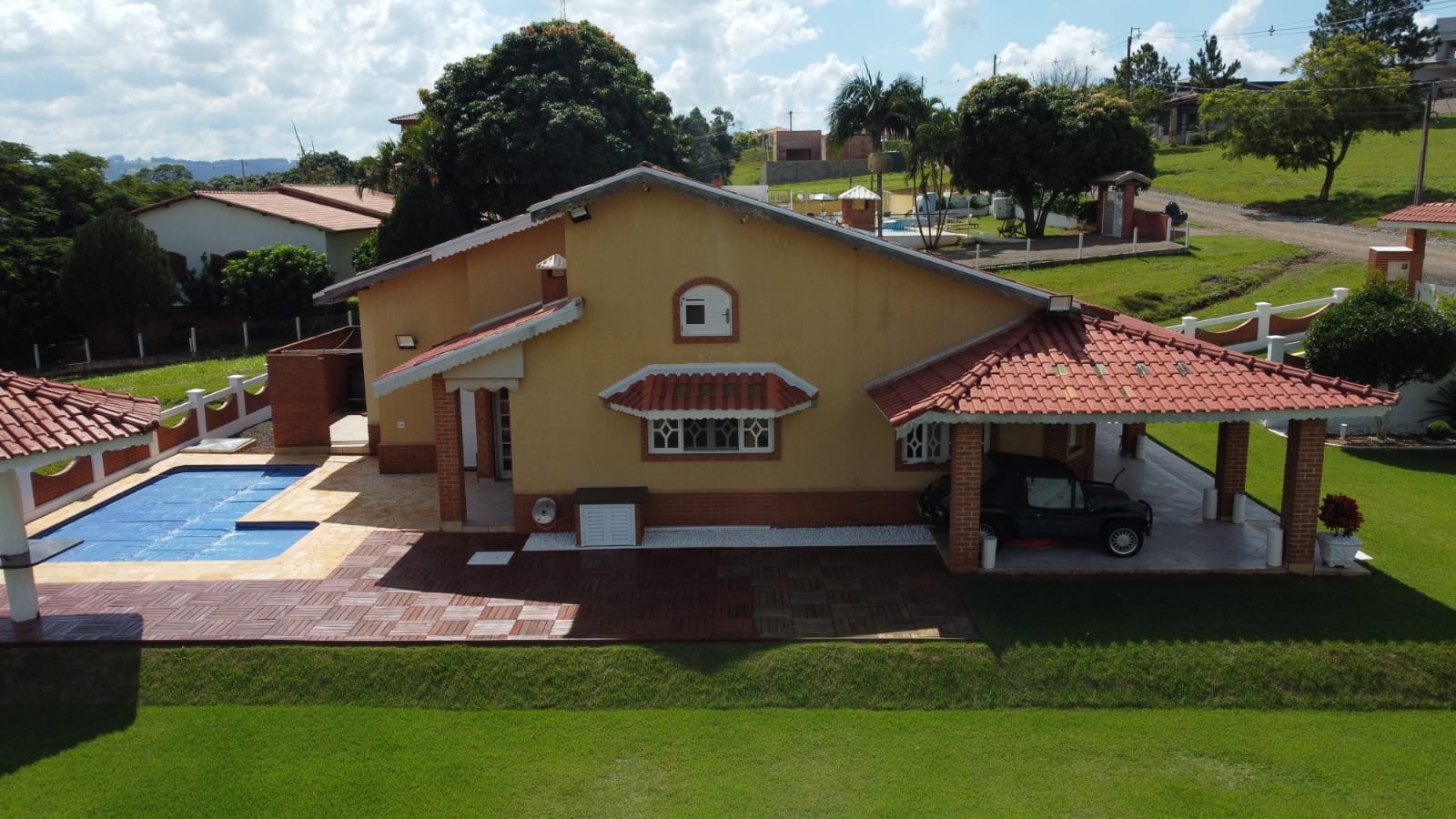 Casa Térrea com Piscina e Espaço Gourmet no Ninho Verde II Eco Residence