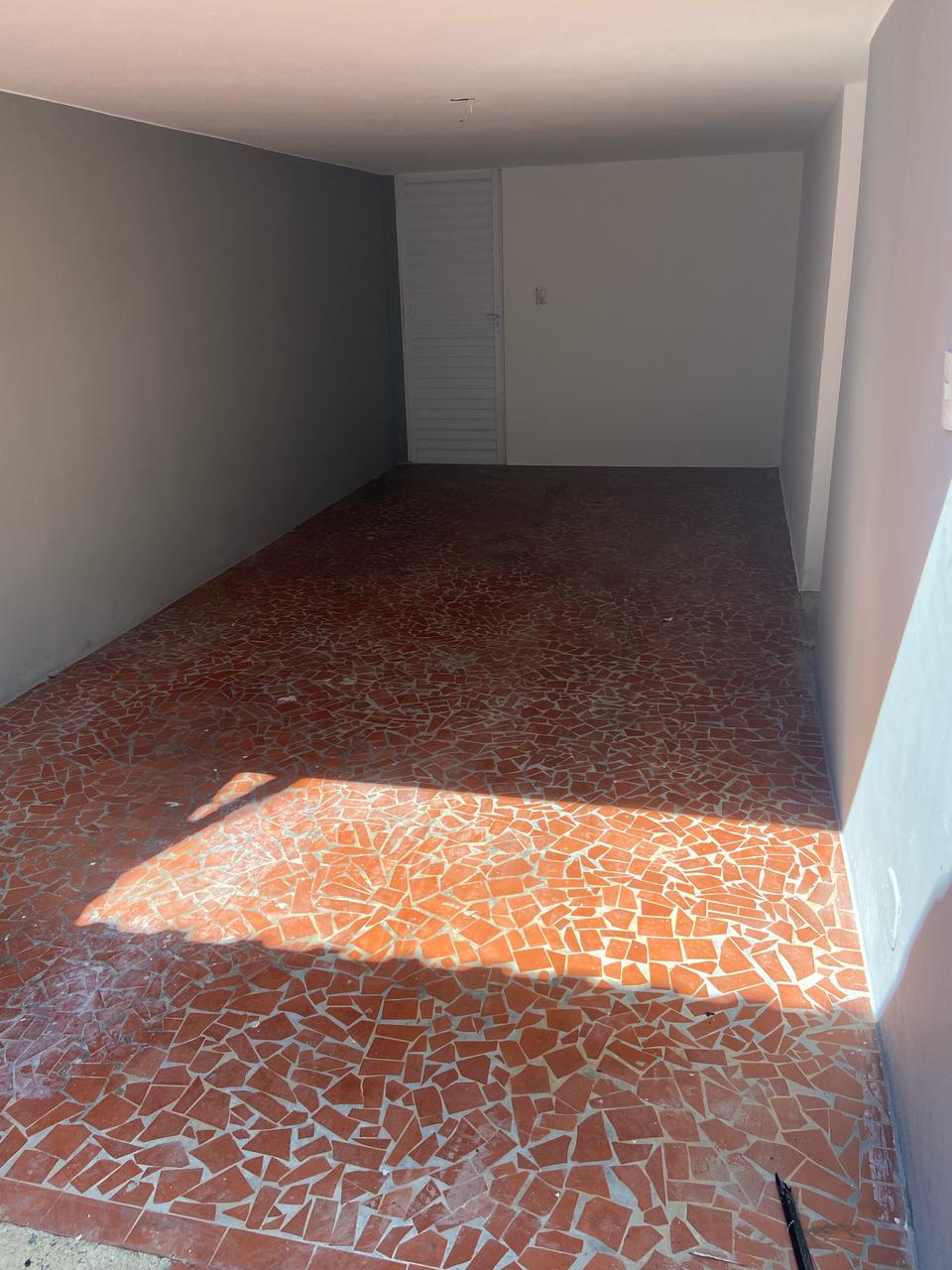 Excelente casa para locação no Centro de Tatuí, a apenas 100 metros da Rua Onze de Agosto