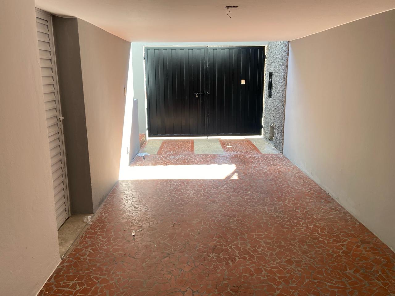 Excelente casa para locação no Centro de Tatuí, a apenas 100 metros da Rua Onze de Agosto