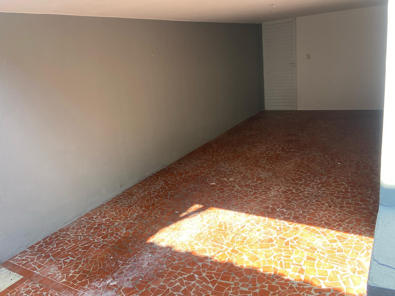 Excelente casa para locação no Centro de Tatuí, a apenas 100 metros da Rua Onze de Agosto