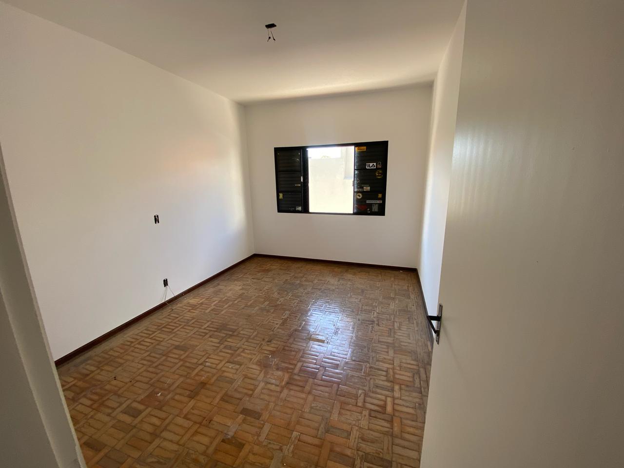 Excelente casa para locação no Centro de Tatuí, a apenas 100 metros da Rua Onze de Agosto