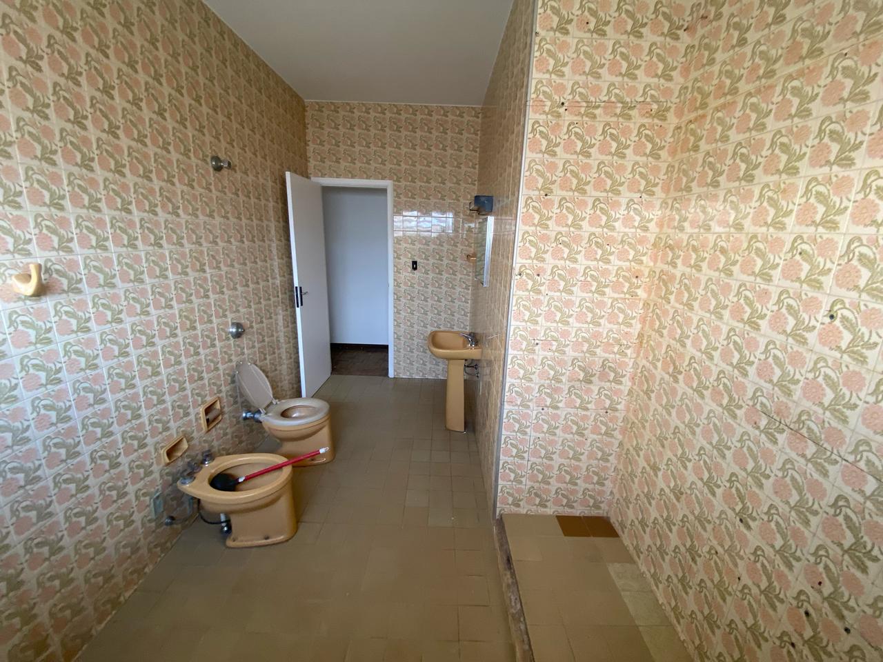 Excelente casa para locação no Centro de Tatuí, a apenas 100 metros da Rua Onze de Agosto
