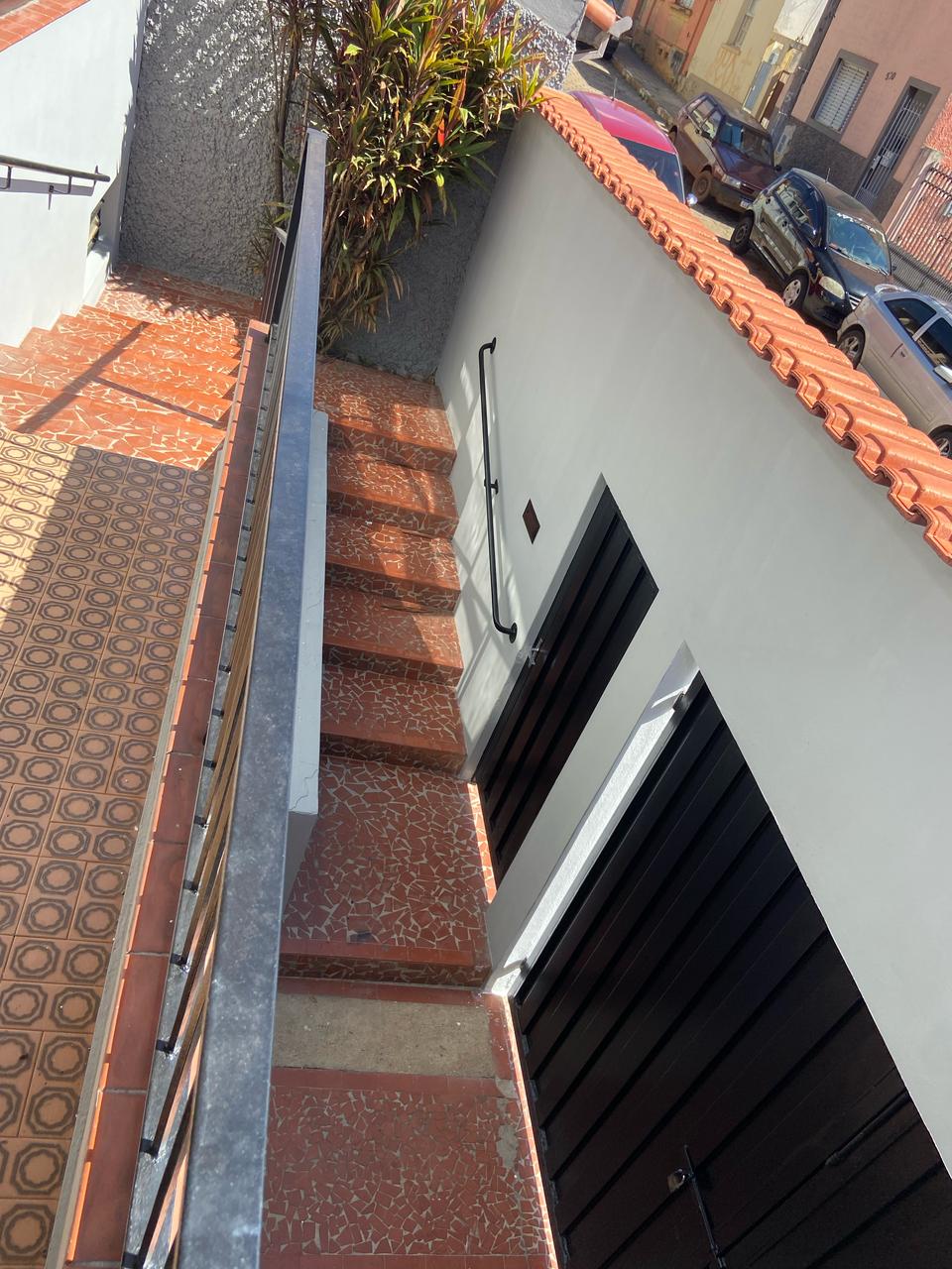 Excelente casa para locação no Centro de Tatuí, a apenas 100 metros da Rua Onze de Agosto