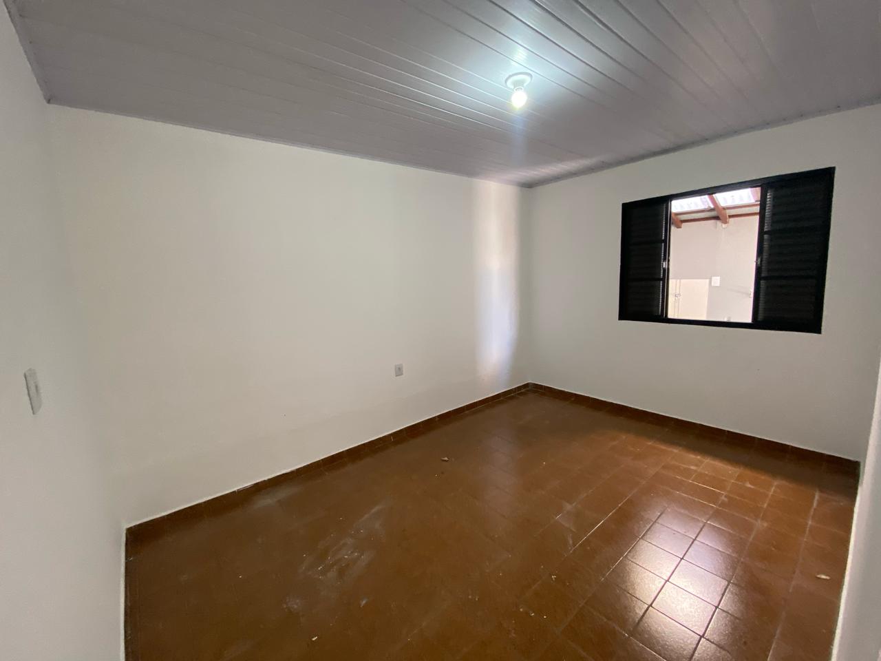 Excelente casa para locação no Centro de Tatuí, a apenas 100 metros da Rua Onze de Agosto