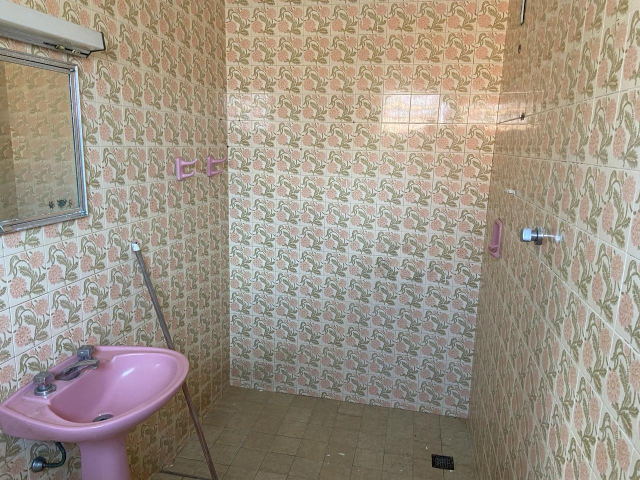 Excelente casa para locação no Centro de Tatuí, a apenas 100 metros da Rua Onze de Agosto