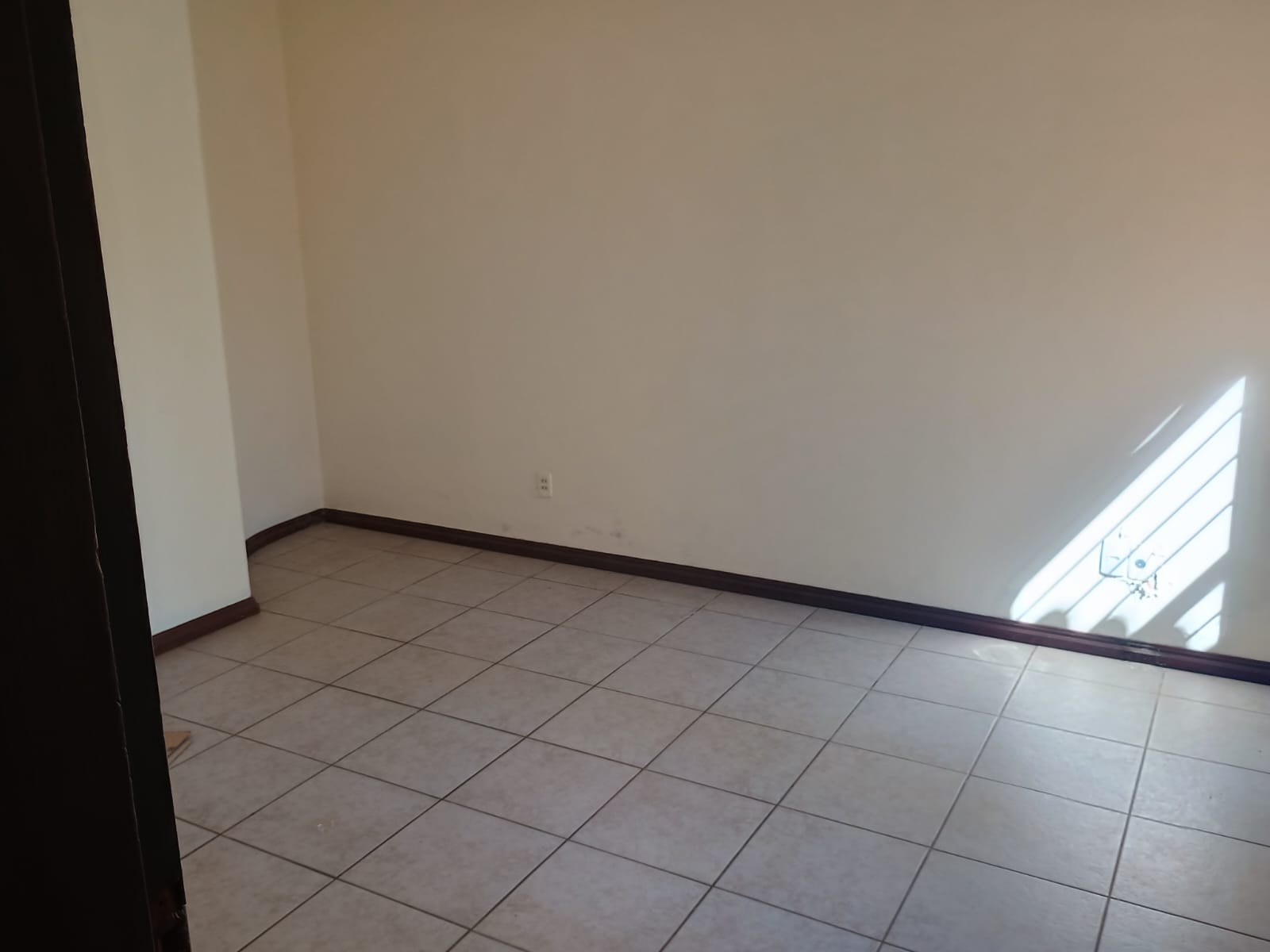 Casa Térrea com Edícula no Andrea Ville – Conforto, Elegância e Espaço em Alto Nível