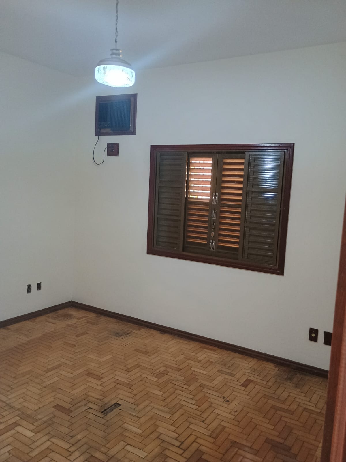 Casa Térrea com Edícula no Andrea Ville – Conforto, Elegância e Espaço em Alto Nível