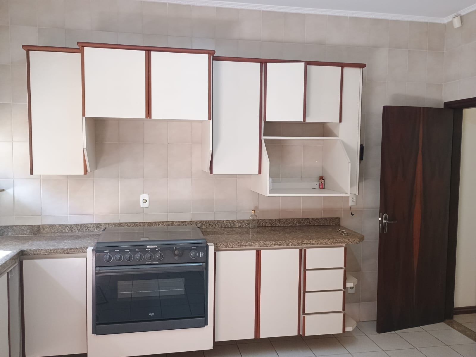 Casa Térrea com Edícula no Andrea Ville – Conforto, Elegância e Espaço em Alto Nível