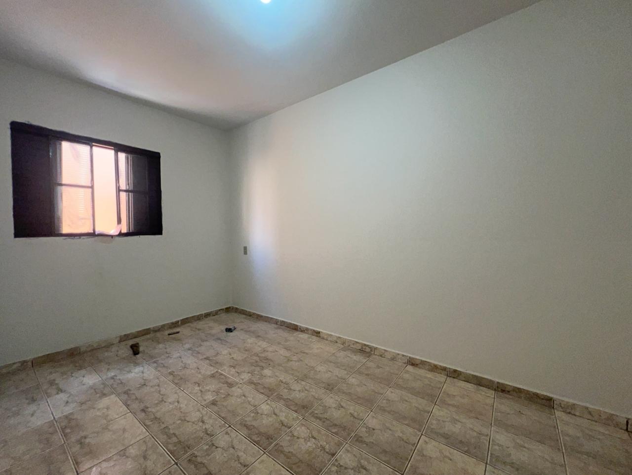 Casa à Venda na Vila Regina – Itapetininga/SP: Conforto, Edícula e Quintal com Churrasqueira por R$ 280 mil