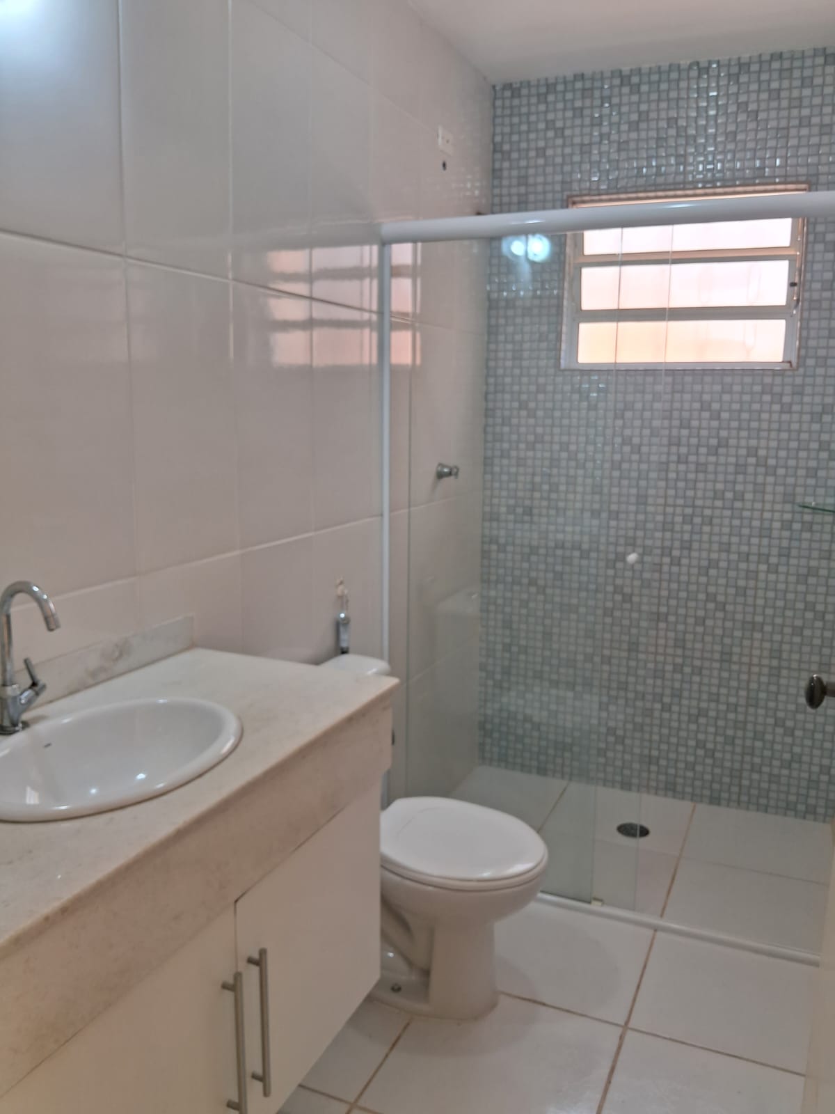 Sobrado de Alto Padrão à Venda no Residencial Santa Cruz – Design, Conforto e Localização Privilegiada