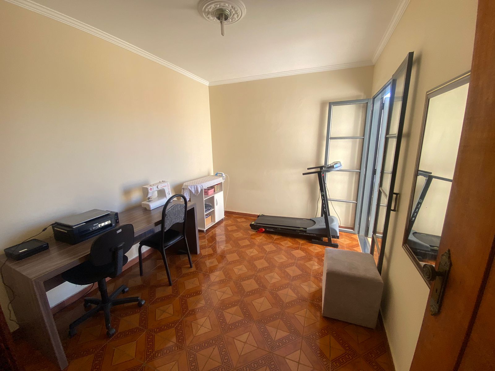 Casa com Edícula e Área Gourmet na Vila Dr. Laurindo – Conforto, Localização e Oportunidade por R$ 450.000