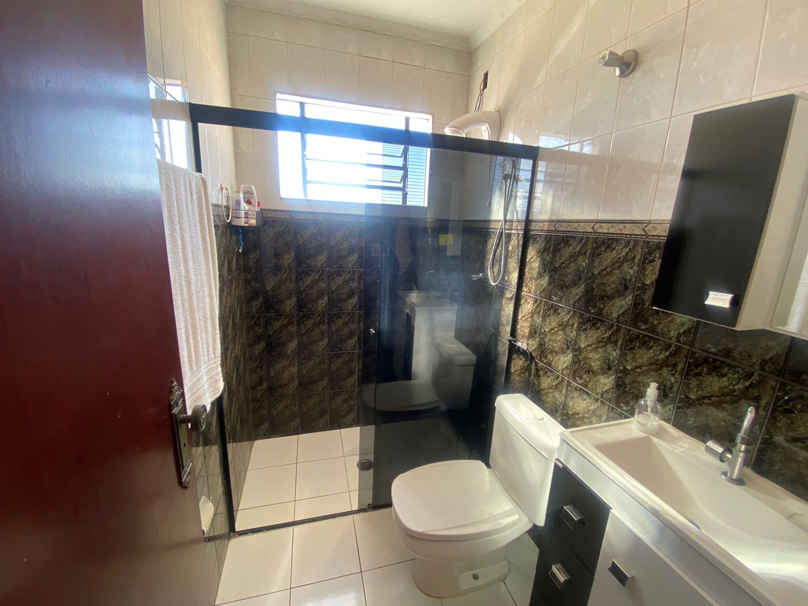 Casa com Edícula e Área Gourmet na Vila Dr. Laurindo – Conforto, Localização e Oportunidade por R$ 450.000