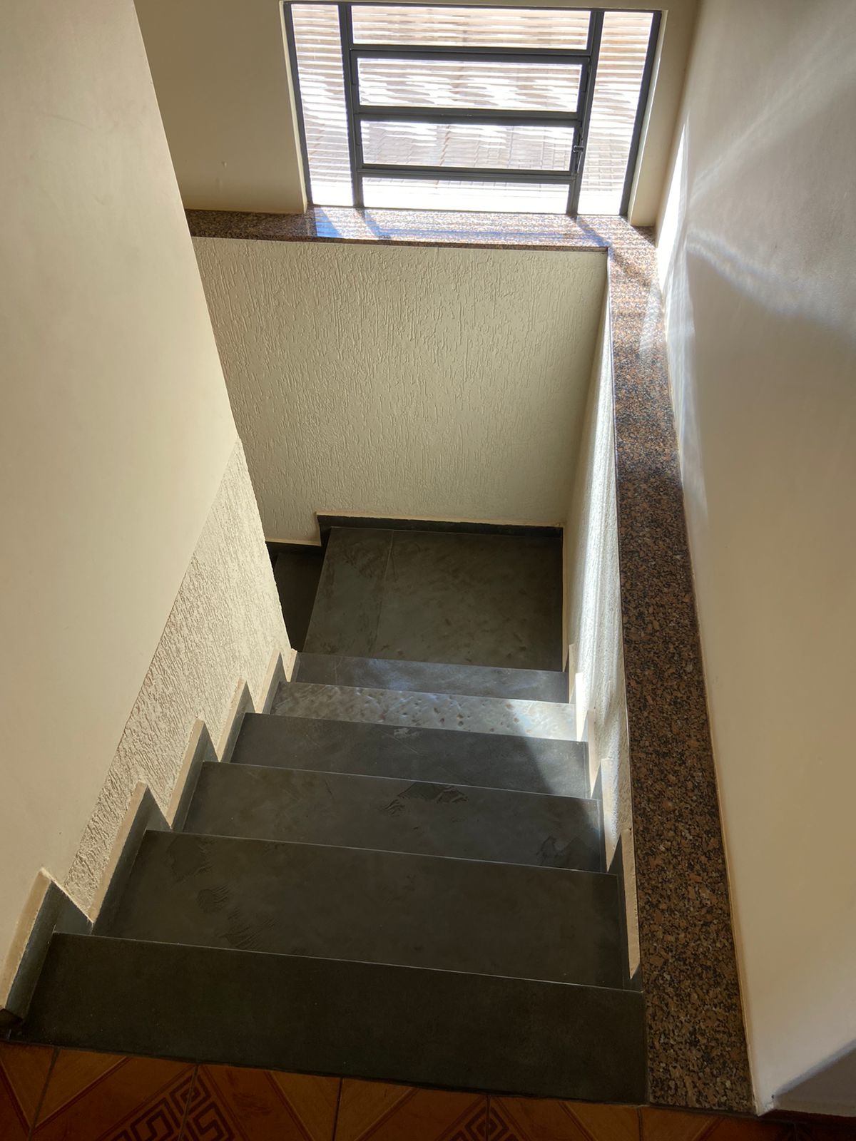 Casa com Edícula e Área Gourmet na Vila Dr. Laurindo – Conforto, Localização e Oportunidade por R$ 450.000