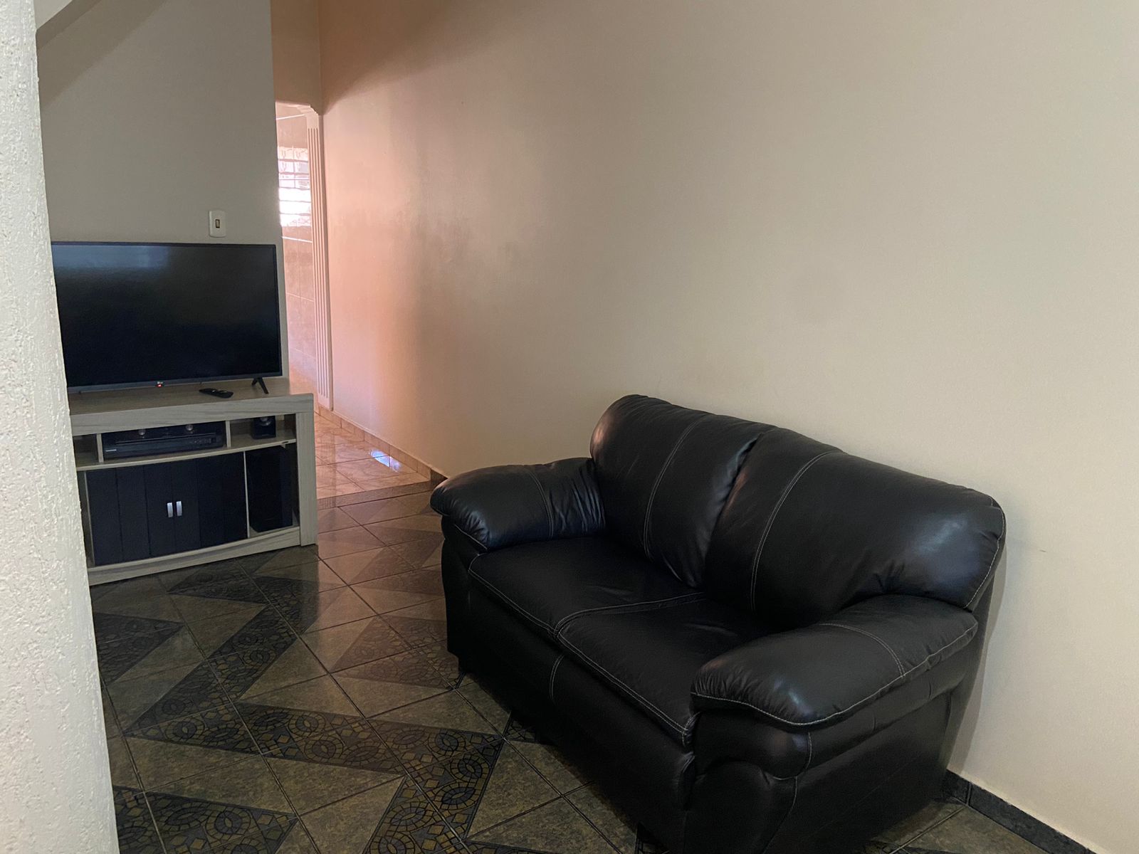 Casa com Edícula e Área Gourmet na Vila Dr. Laurindo – Conforto, Localização e Oportunidade por R$ 450.000