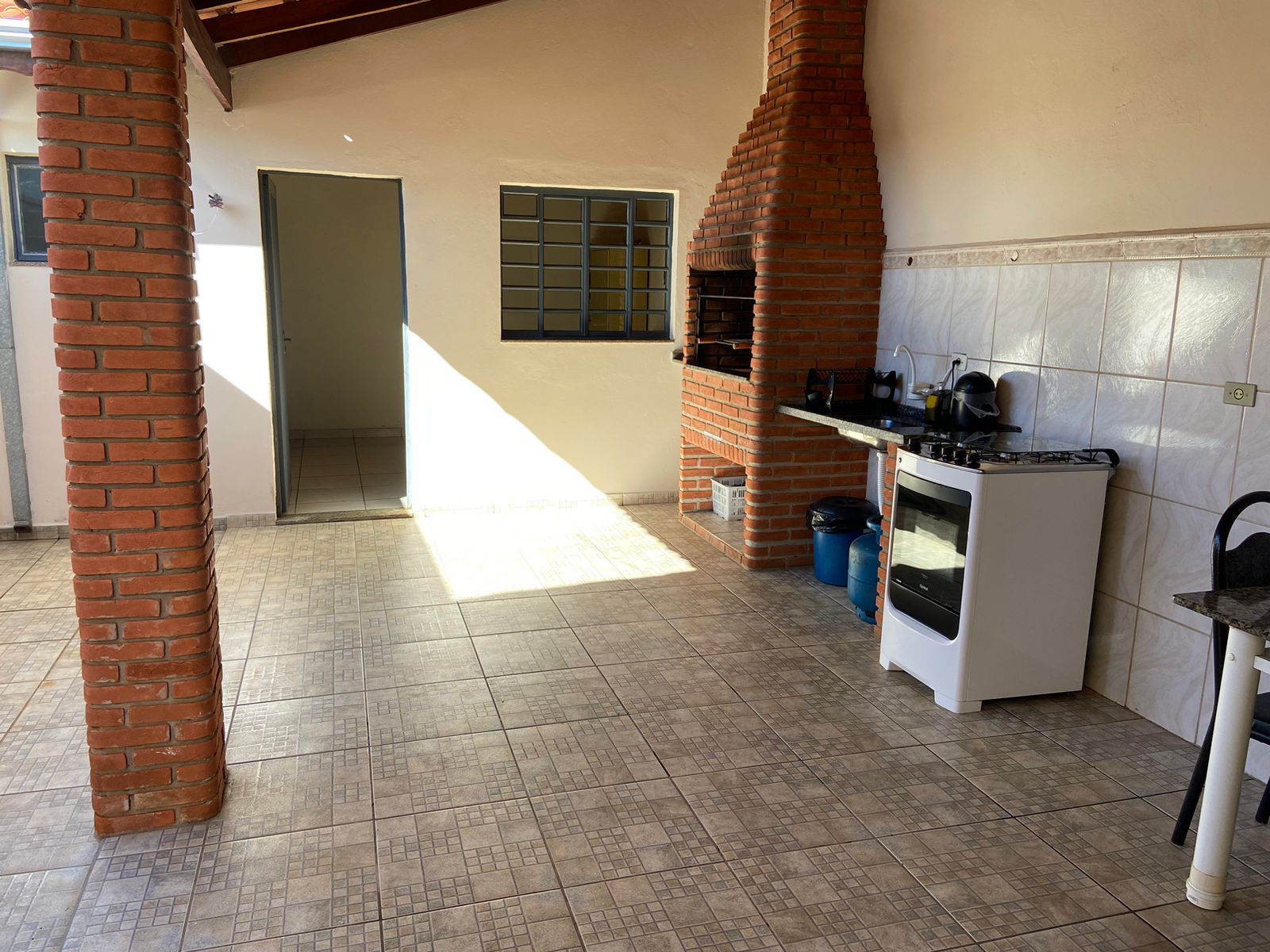Casa com Edícula e Área Gourmet na Vila Dr. Laurindo – Conforto, Localização e Oportunidade por R$ 450.000