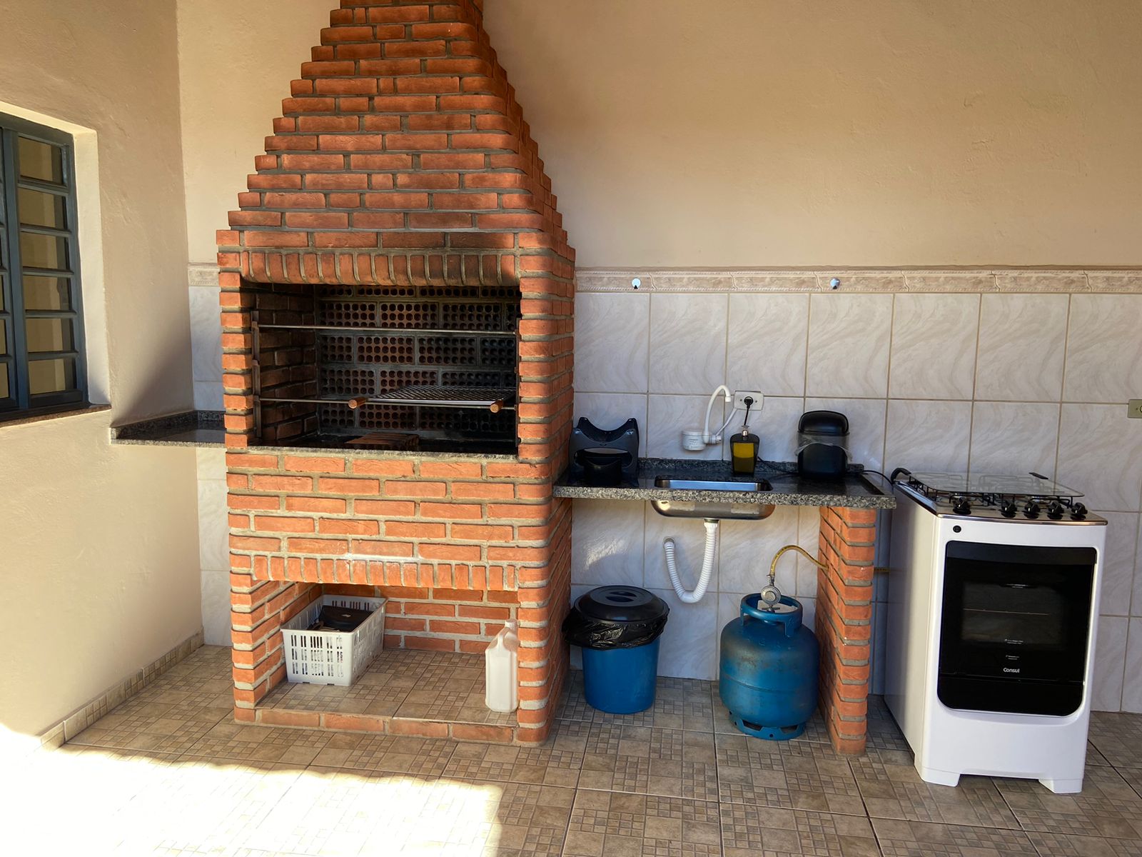 Casa com Edícula e Área Gourmet na Vila Dr. Laurindo – Conforto, Localização e Oportunidade por R$ 450.000