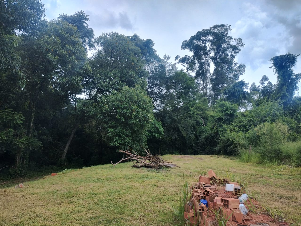 Terreno Amplo à Venda em Tatuí – Bairro Santuário (Mirandas) 