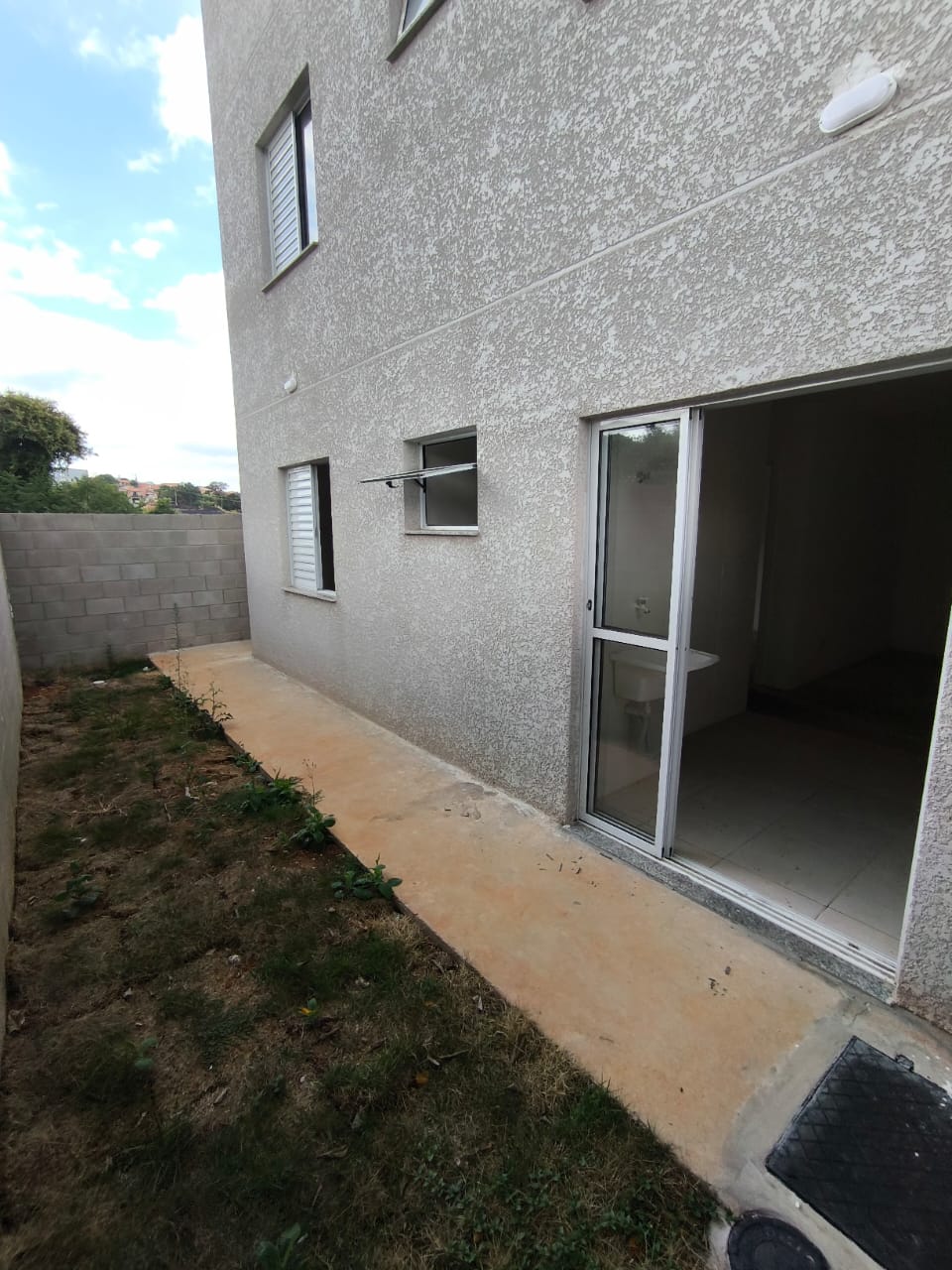 Apartamento a venda com Quintal no Villagio Nova Tatuí 