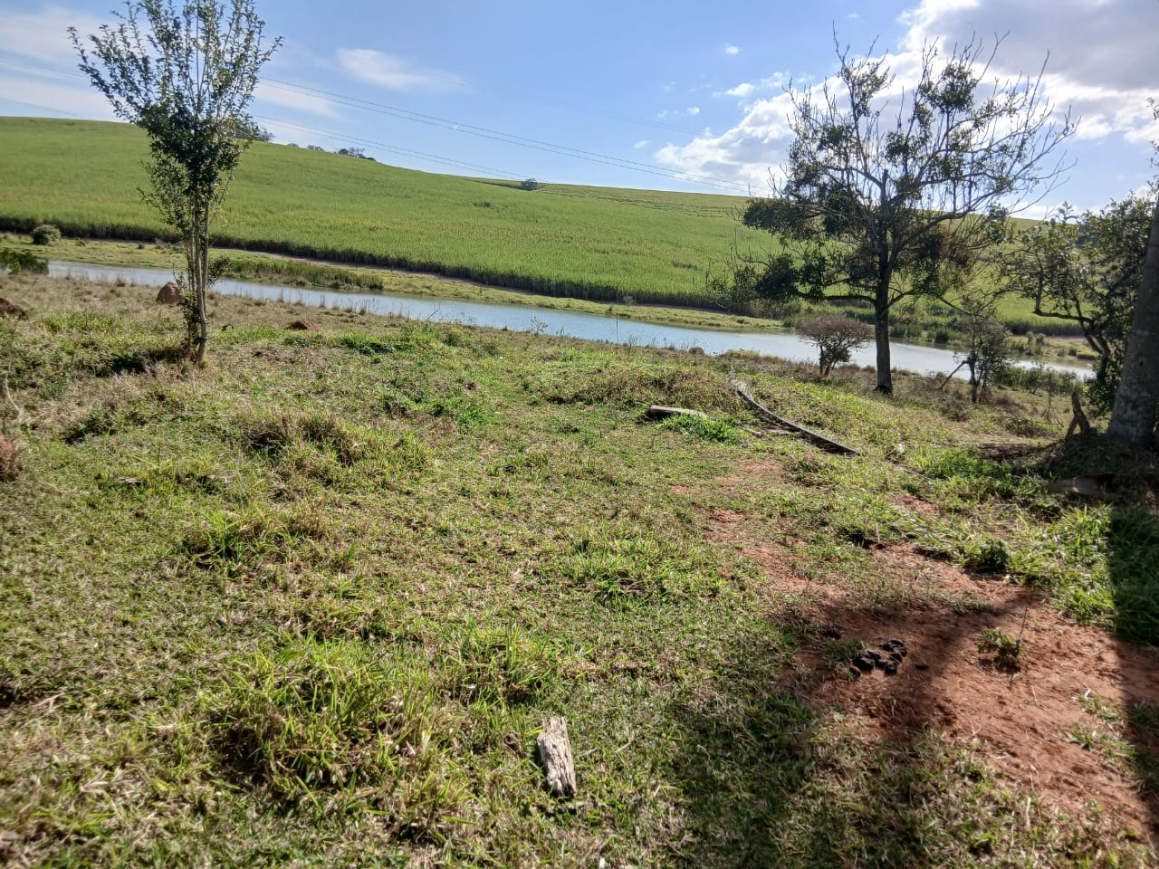Sítio à venda com 6 alqueires, lago natural, nascente e escritura registrada – Uma oportunidade rara com alto potencial