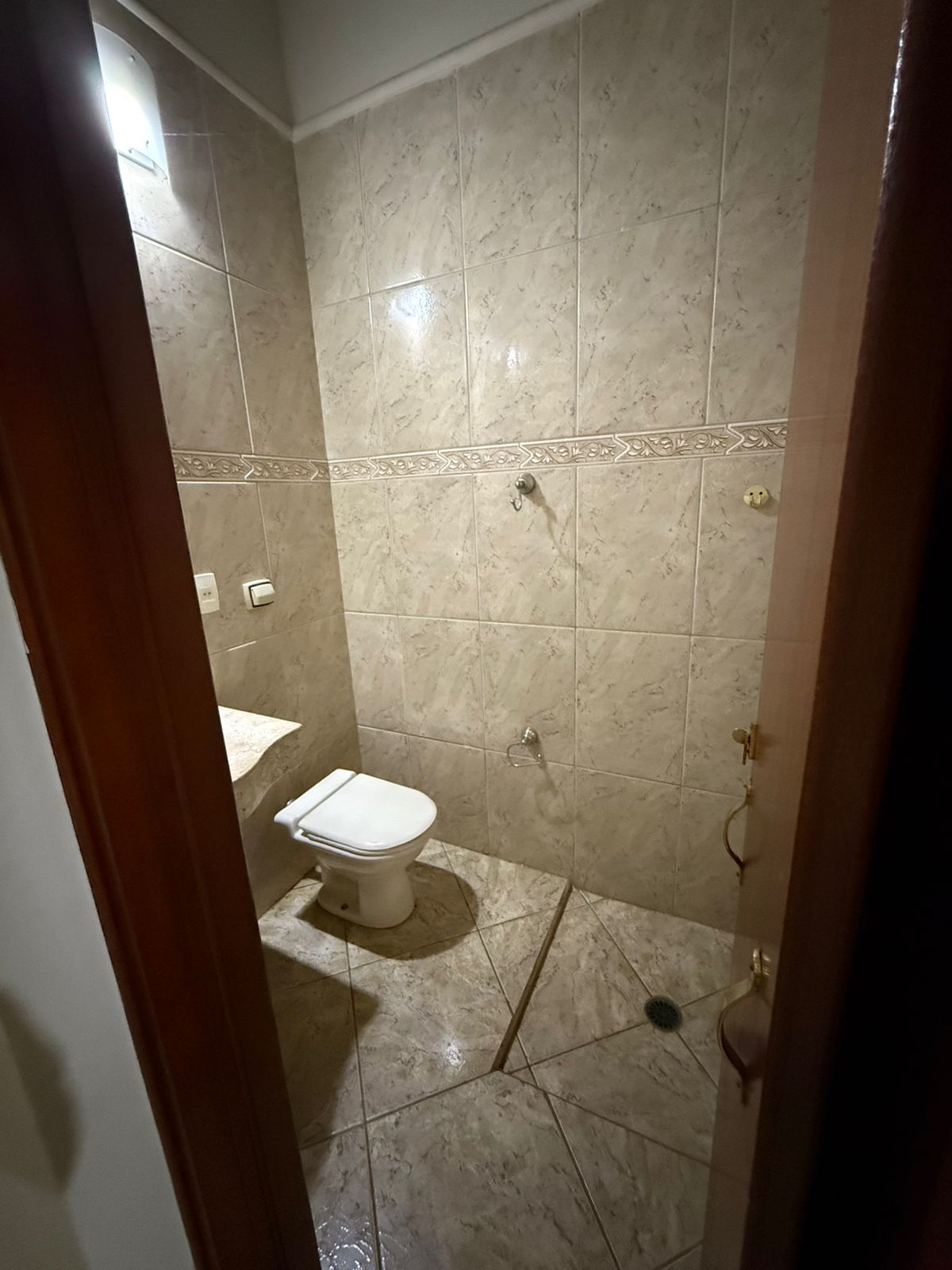 Casa moderna com 3 quartos, área gourmet e garagem para 5 carros no Jardim Palmira – Tatuí/SP