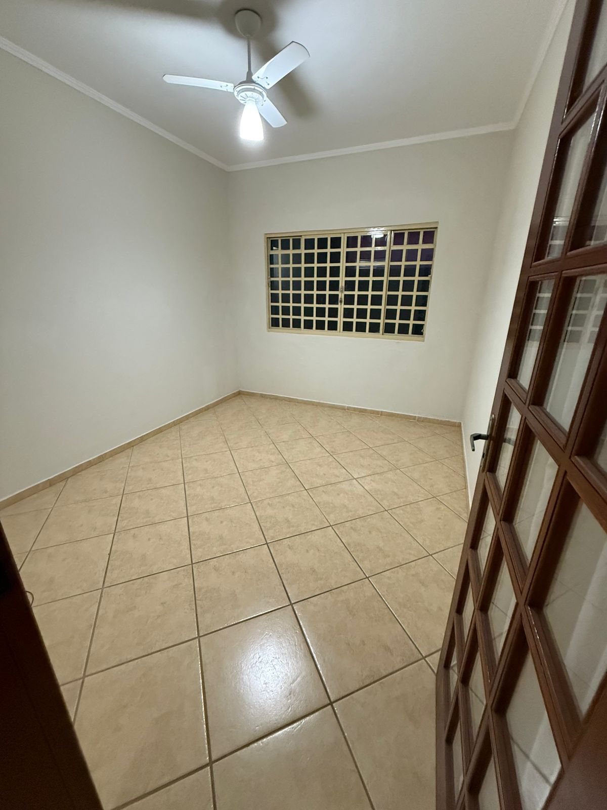 Casa moderna com 3 quartos, área gourmet e garagem para 5 carros no Jardim Palmira – Tatuí/SP