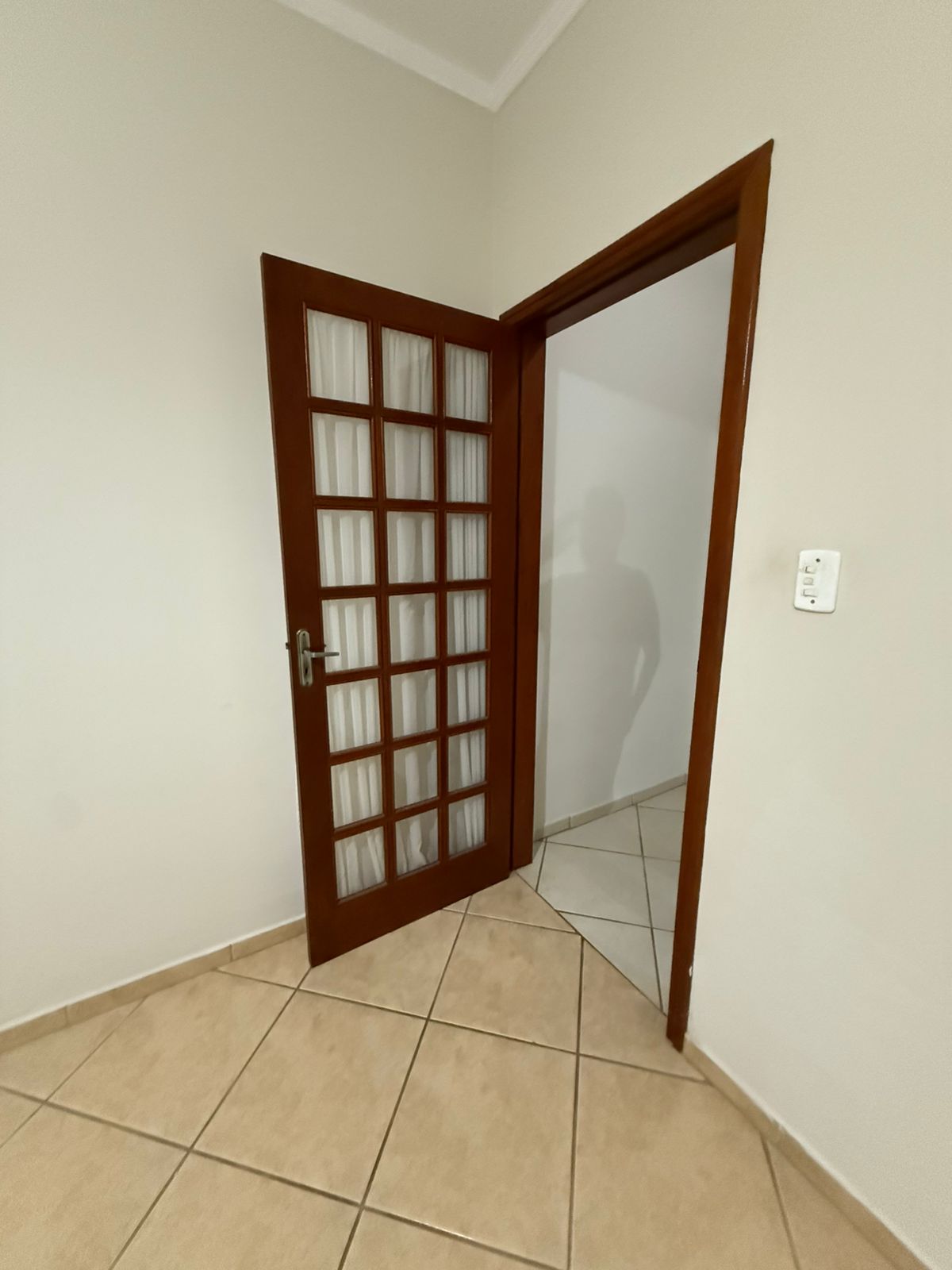 Casa moderna com 3 quartos, área gourmet e garagem para 5 carros no Jardim Palmira – Tatuí/SP