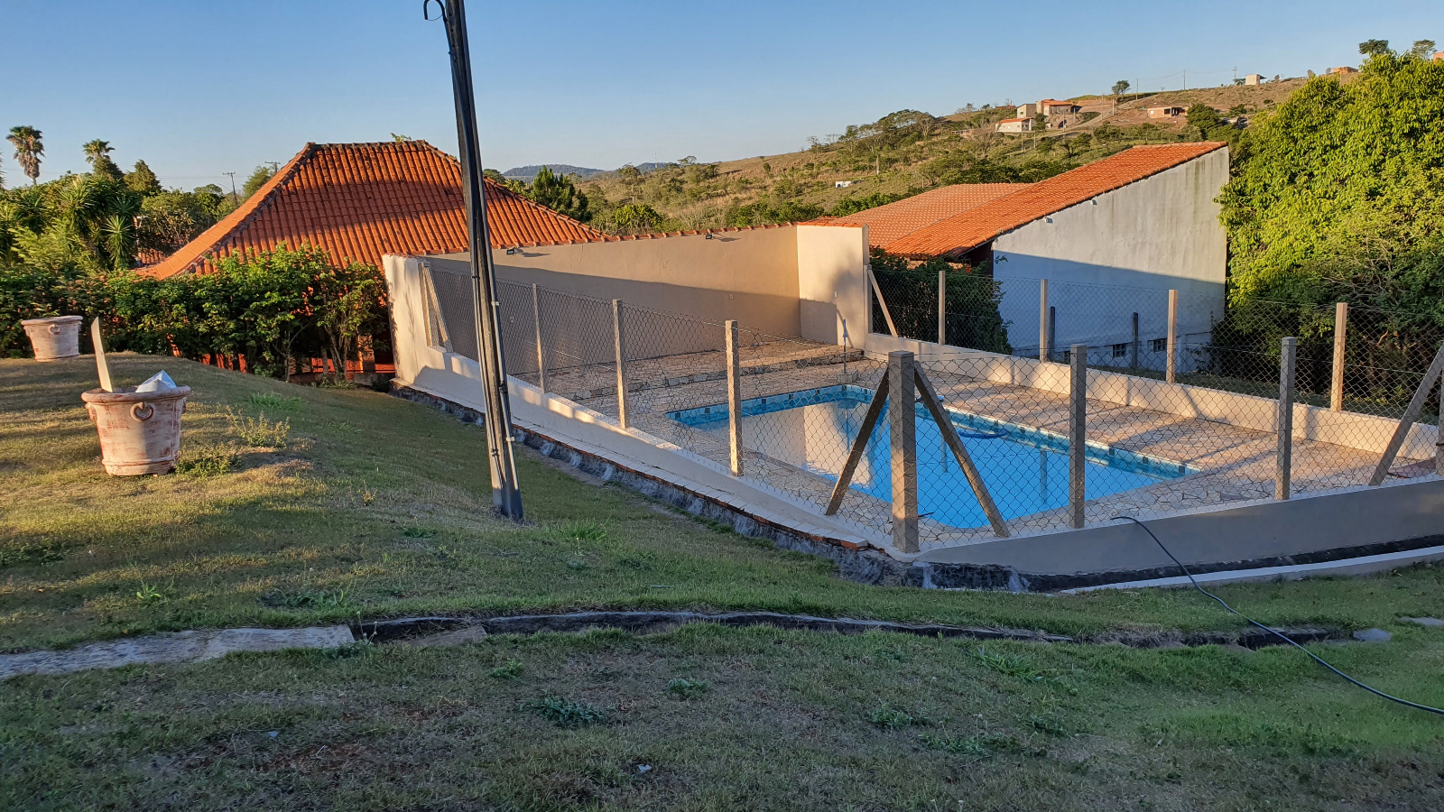 Chácara à Venda no Condomínio Recanto da Castelo – Porangaba/SP – 4.800 m² – Casa 250 m² – R$ 550.000,00