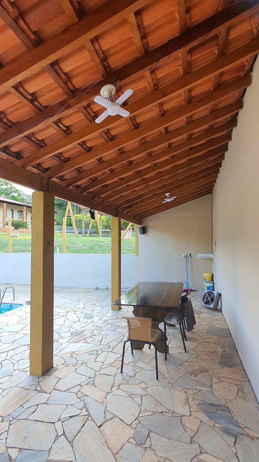 Chácara à Venda no Condomínio Recanto da Castelo – Porangaba/SP – 4.800 m² – Casa 250 m² – R$ 550.000,00