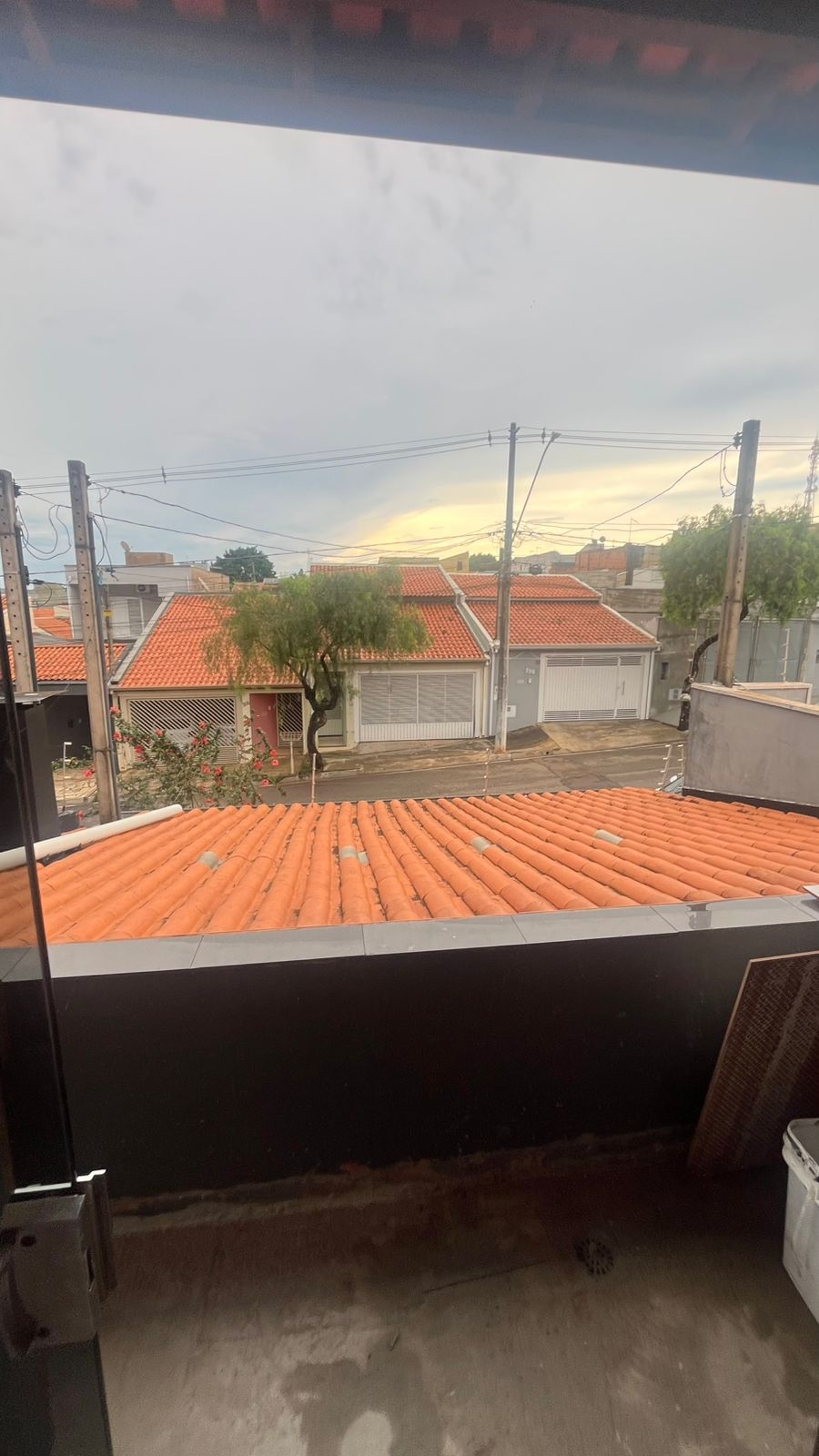 Casa reformada à venda no Residencial Mantovani – 4 dormitórios, suíte e escritura – R$ 420.000