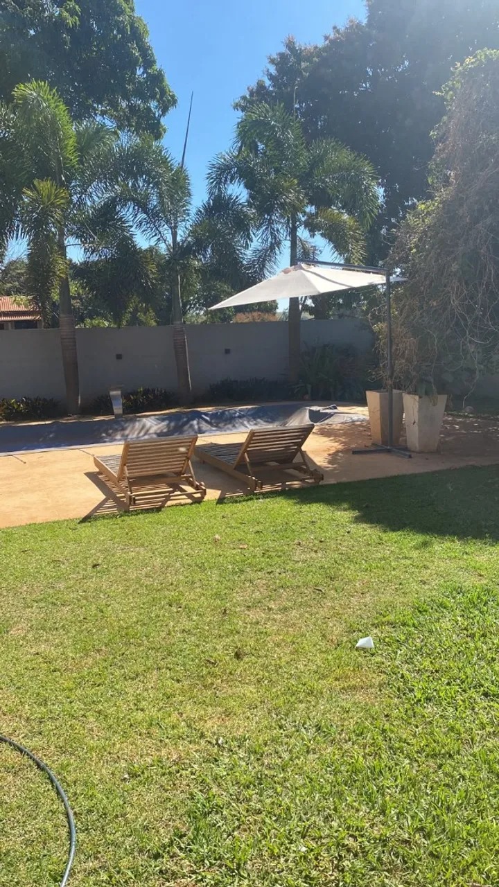 Casa à Venda no Bairro Enxovia – 800m² de Terreno com Piscina e Espaço para Eventos