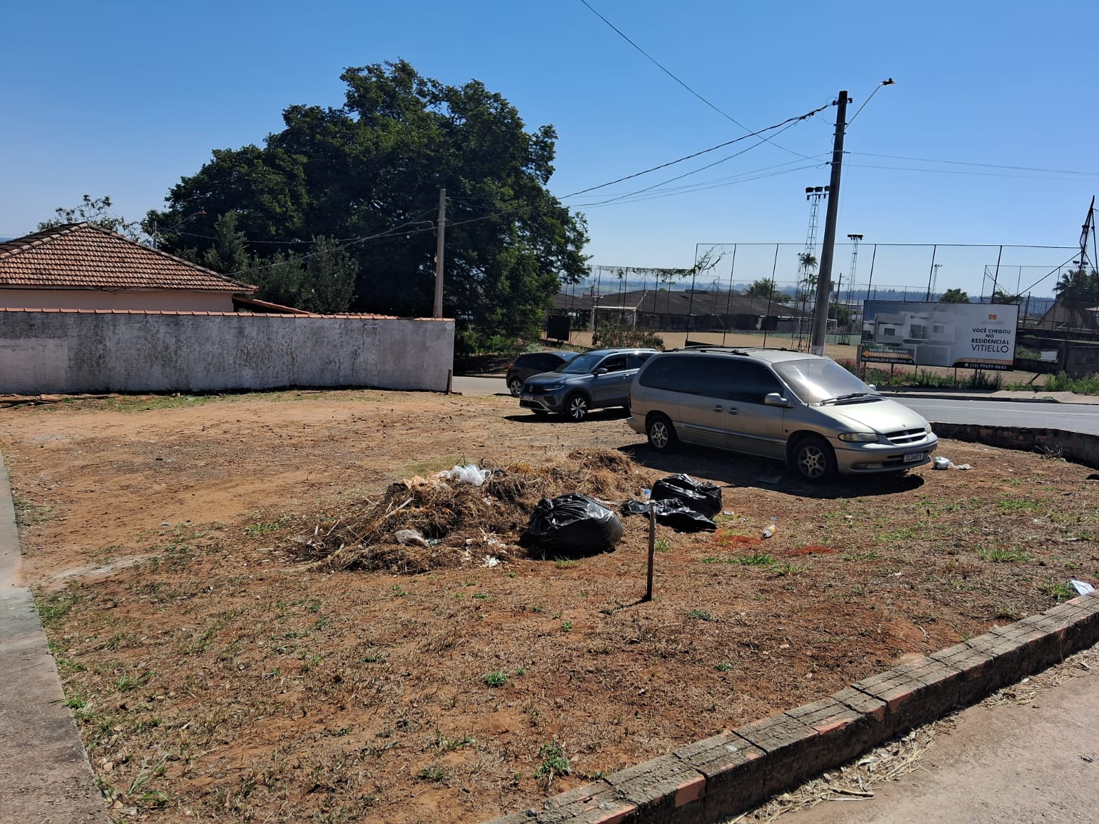 Terreno comercial - Venda